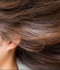 Co pomáhá proti vypadávání vlasů?