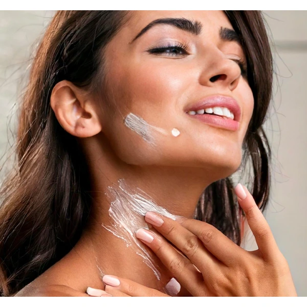 B-Selfie BIOMIMETIC REFINING SCRUB - Biomimetický peeling a regenerační přípravek - 50 ml