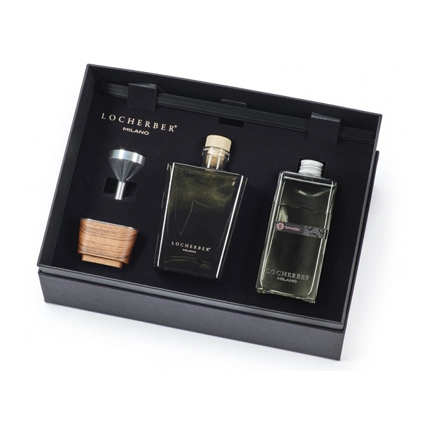 Dárková sada s vůní BANKSIA - flakon aroma difuzéru + náplň 500 ml + tyčinky + trychtýřek + víčko z ořechového dřeva