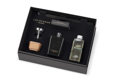 Dárková sada s vůní DOLCE ROMA XXI - flakon aroma difuzéru + náplň 250 ml + tyčinky + trychtýřek + víčko z ořechového dřeva + vonný sáček