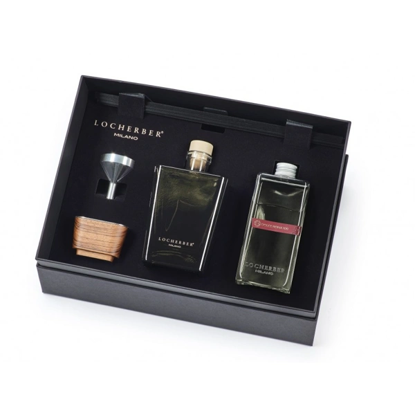 Dárková sada s vůní DOLCE ROMA XXI - flakon aroma difuzéru + náplň 500 ml + tyčinky + trychtýřek + víčko z ořechového dřeva