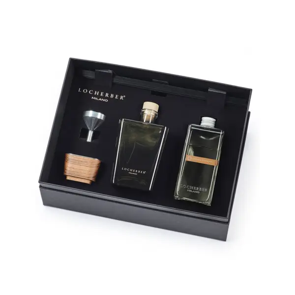 Dárková sada s vůní HABANA TOBACCO - flakon aroma difuzéru + náplň 500 ml + tyčinky + trychtýřek + víčko z ořechového dřeva