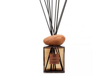 Difuzér s tyčinkami a dřevěným víčkem ve tvaru oblázku s vůní ARAMAIK - 2500 ml