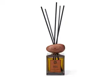 Difuzér s tyčinkami a dřevěným víčkem ve tvaru oblázku s vůní HABANA TOBACCO - 5000 ml