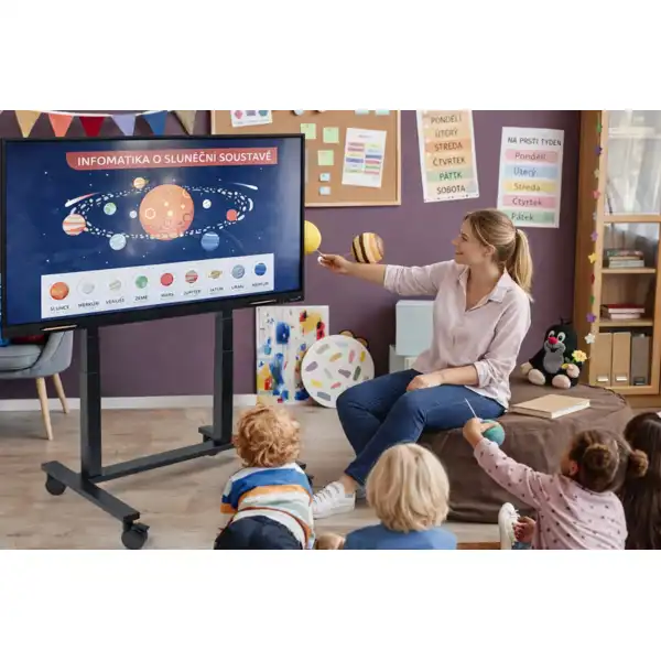 Dotykový LCD displej 55" na stojanu