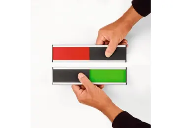 IN-OUT cedulka 6x25 cm (červený a zelený mezin.symbol)