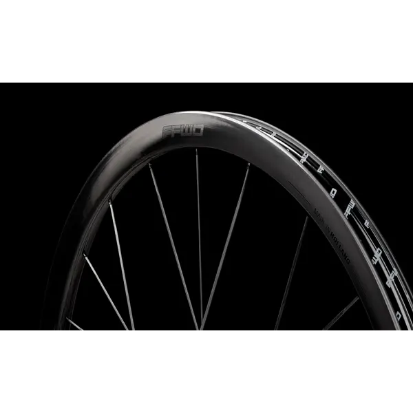 Karbonová kola RAW CS (33 mm), FFWD/CS 2:1, GlossyBlack, plášť - Shimano 11/12sp