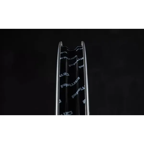 Karbonová kola RYOT44 V2 (44 mm), DT240 2:1 EXP, plášť - Campagnolo 9-12sp