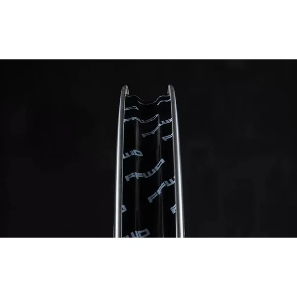 Karbonová kola RYOT55 V2 (55 mm), FFWD N/GAGE 2:1, plášť - Shimano 11/12sp