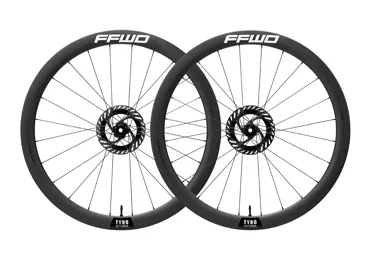 Karbonová kola TYRO V3 (45 mm), FFWD N/LITE 1:1, plášť - Microspline