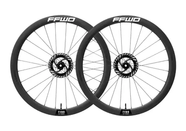 Karbonová kola TYRO V3 (45 mm), FFWD N/LITE 1:1, plášť - SRAM XDR 12sp