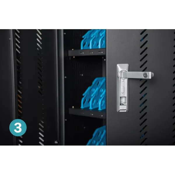 Mobilní nabíjecí skříň pro 30 notebooků