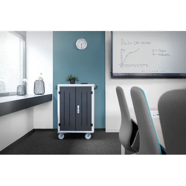 Mobilní nabíjecí skříň pro 30 notebooků