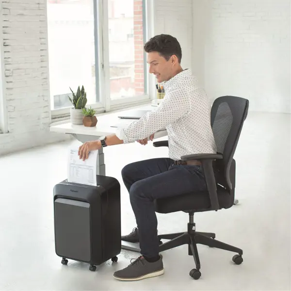 Skartovač Fellowes LX 210