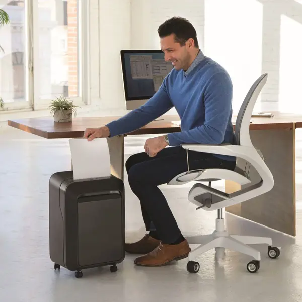Skartovač Fellowes LX 211 černý
