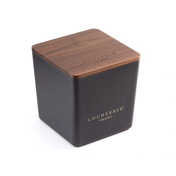 Vonná svíčka v černém skle s dřevěným víčkem s vůní KLÍNTO 1817 - 500 g