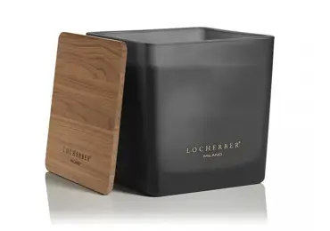 Vonná svíčka v černém skle s dřevěným víčkem s vůní LINEN BUDS - 1600 g