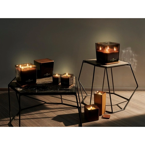 Vonná svíčka v černém skle s dřevěným víčkem s vůní MALABAR PEPPER - 210 g