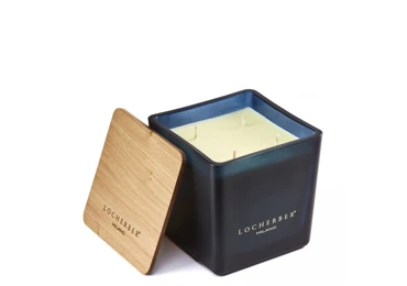 Vonná svíčka v modrém skle s dřevěným víčkem s vůní VENETIAE - 1600 g